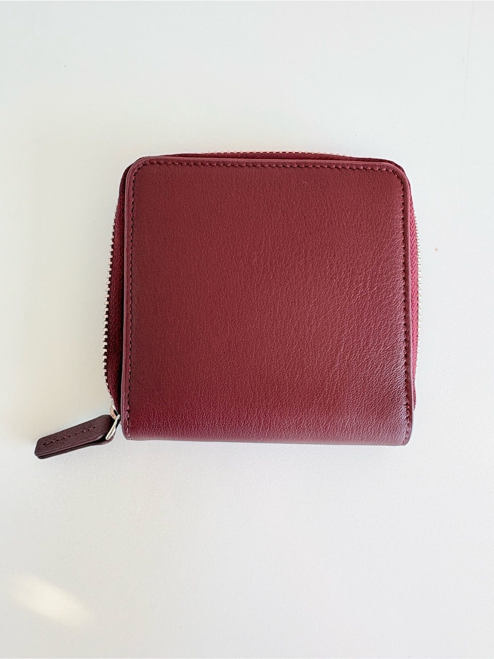 LEATHEROLOGY - Burgundy Small Zippered Wallet